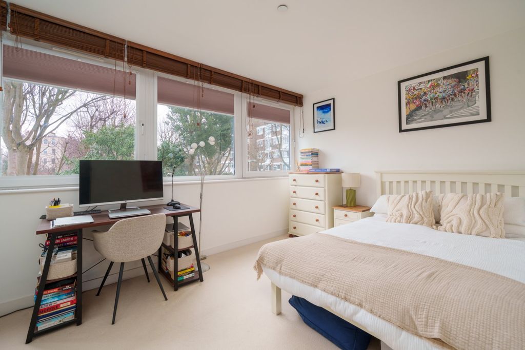 Property photo 3 of 7