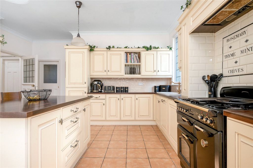 Property photo 3 of 27 Picture 3