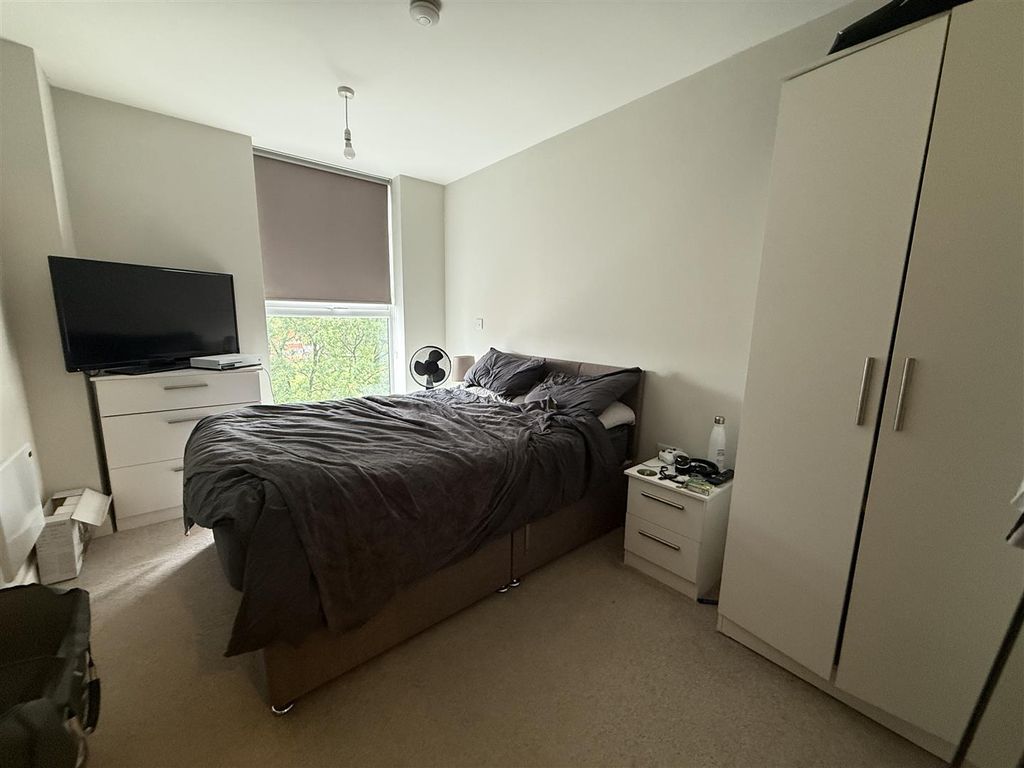 Property photo 3 of 6