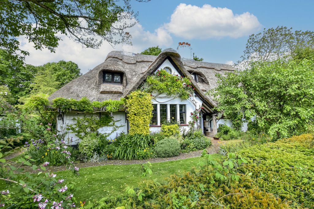 Property photo 1 of 32