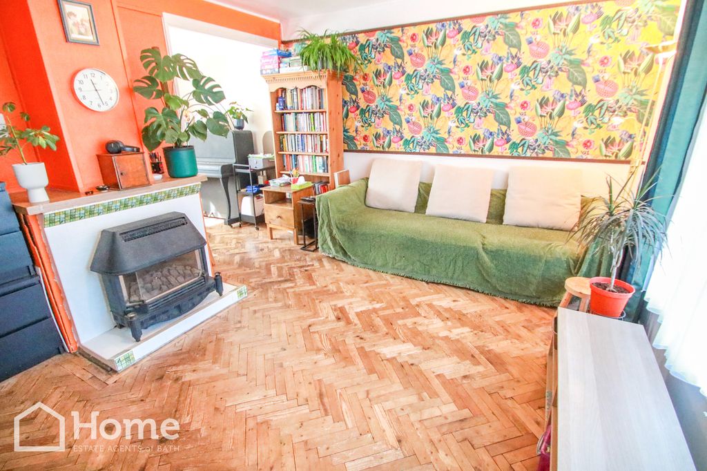 Property photo 3 of 24