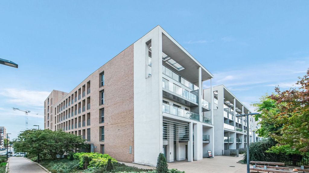 Property photo 1 of 12