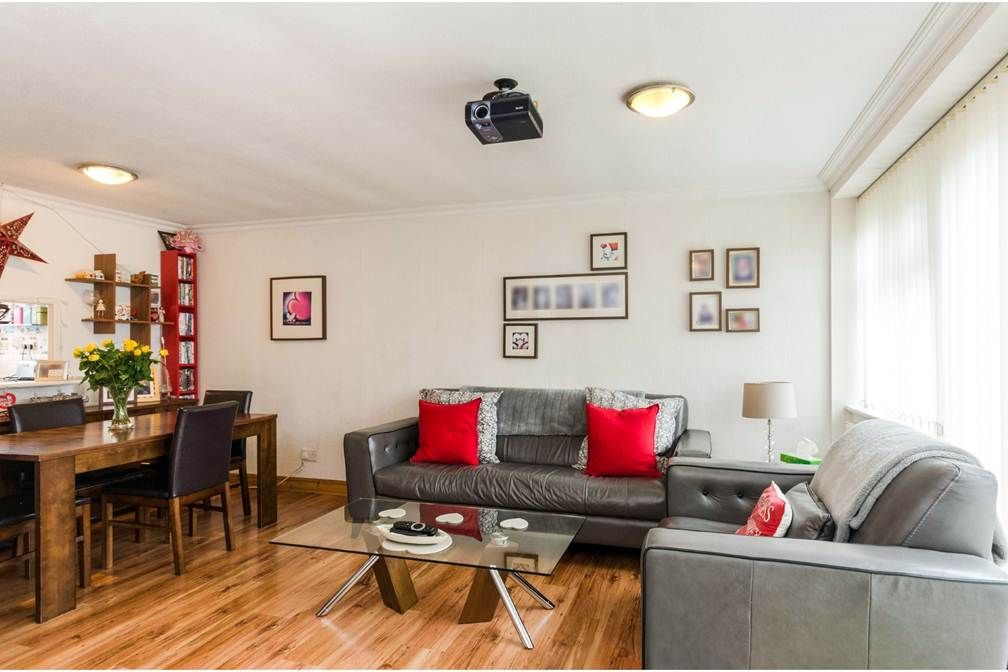 Property photo 3 of 10