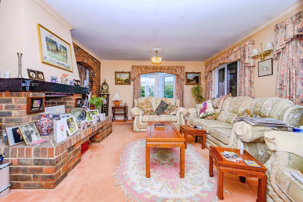 Property photo 2 of 20