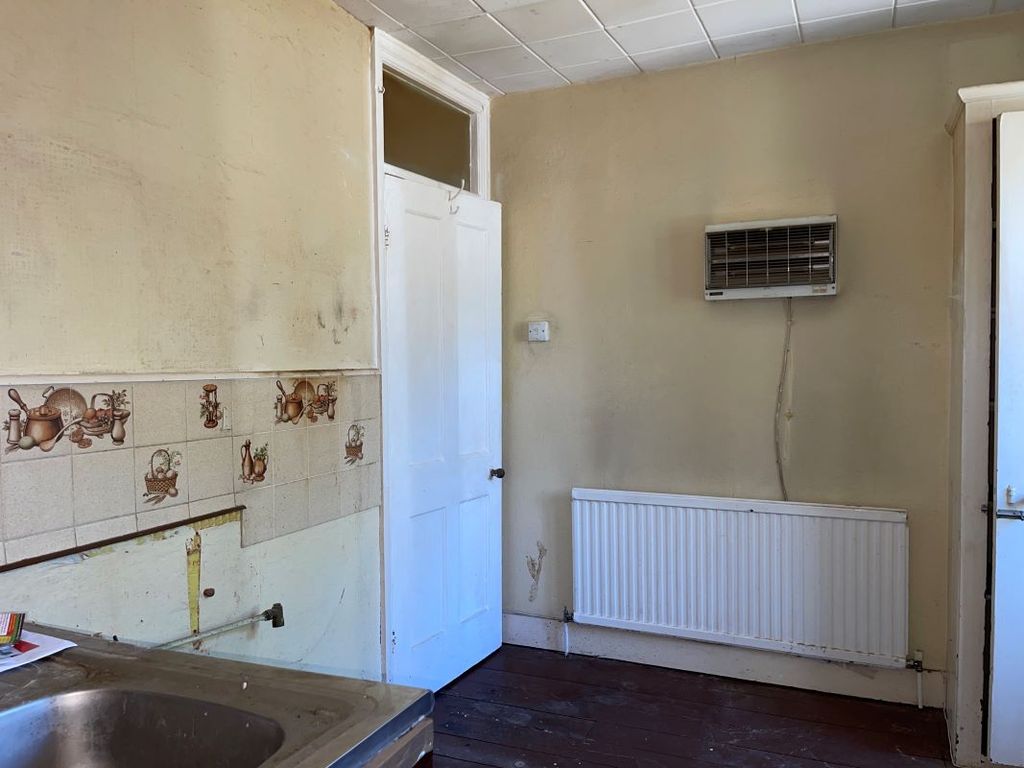 Property photo 3 of 21