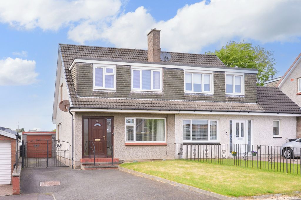 Property photo 1 of 12