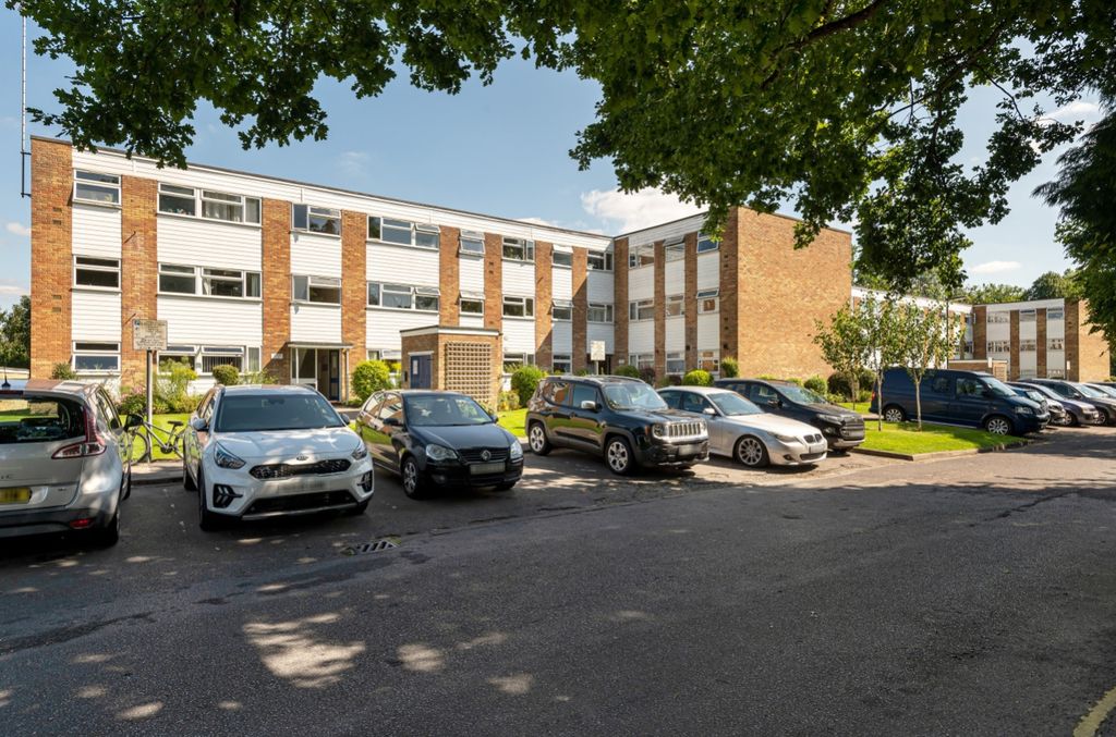 Property photo 1 of 17 761248 (1)