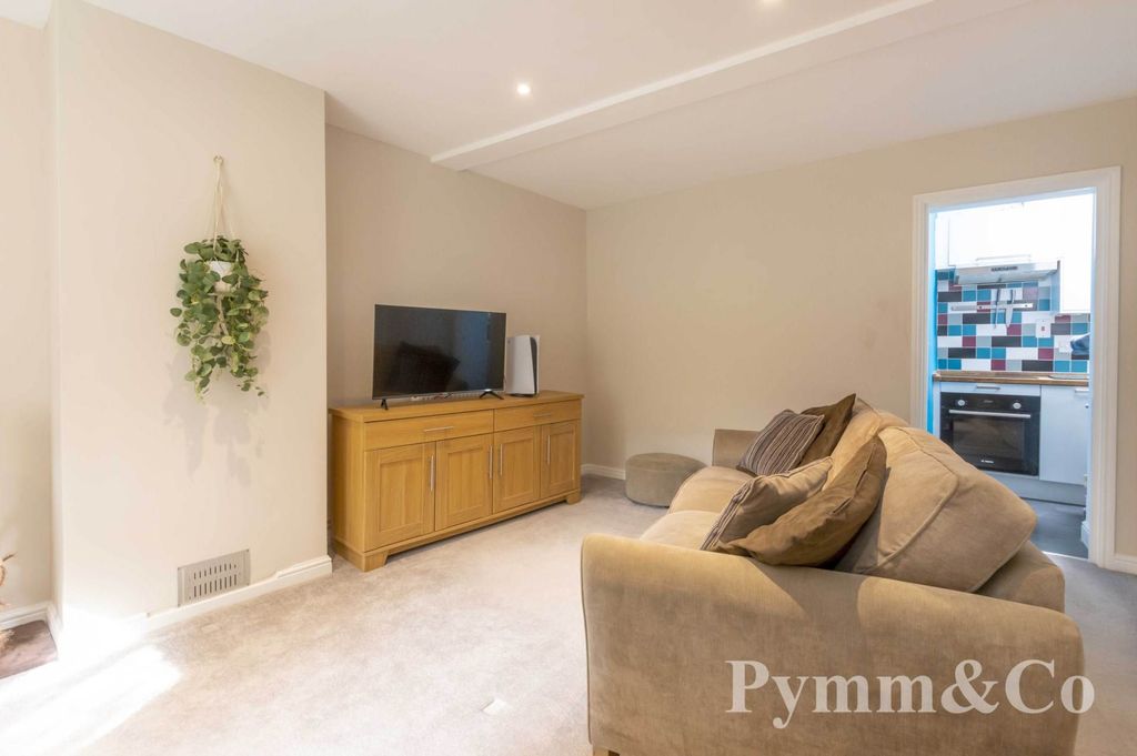 Property photo 3 of 15