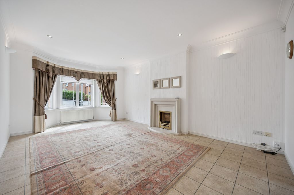 Property photo 2 of 34