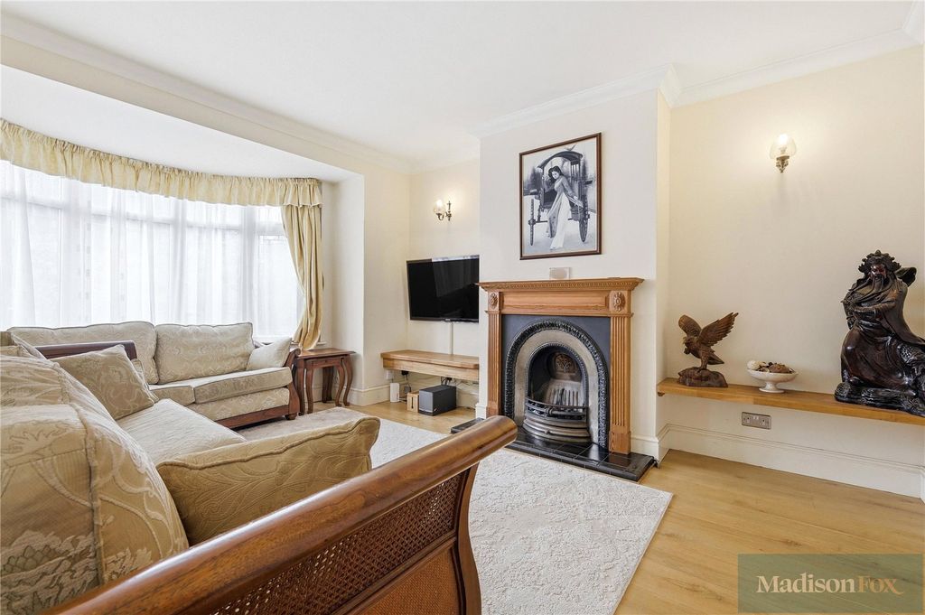 Property photo 2 of 22 Picture No. 08