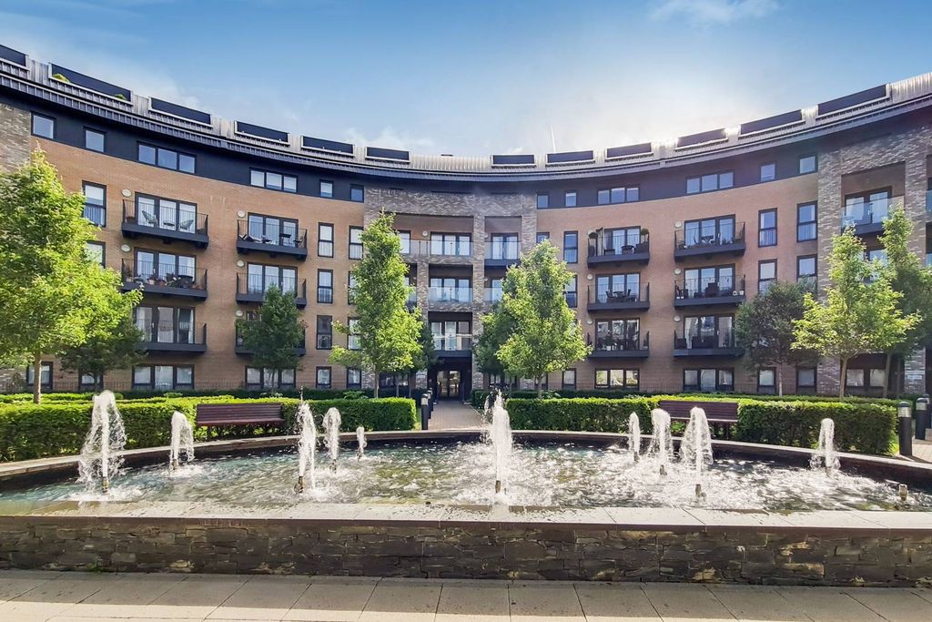 Property photo 2 of 12