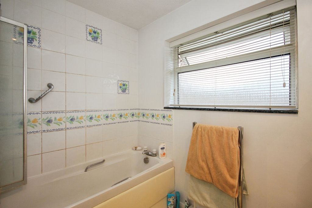 Additional image 10 of 4 bed detached house for saleRisdale Close, Leamington Spa CV32