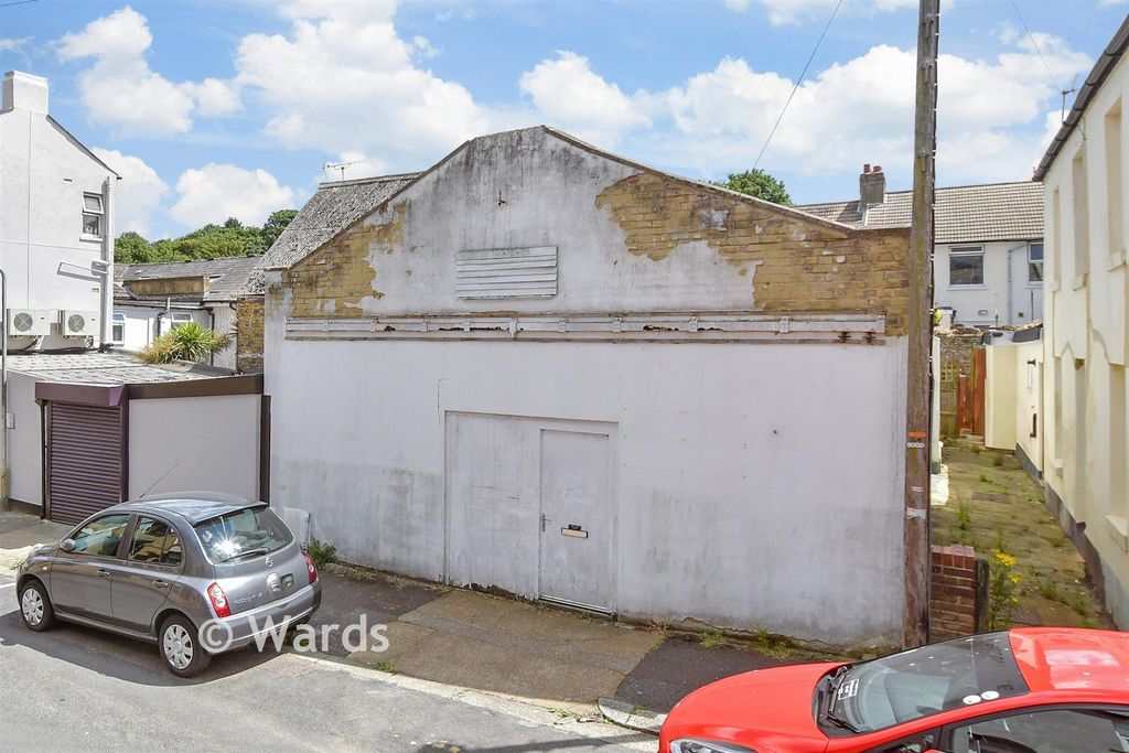 Property photo 1 of 12 External (Web)...