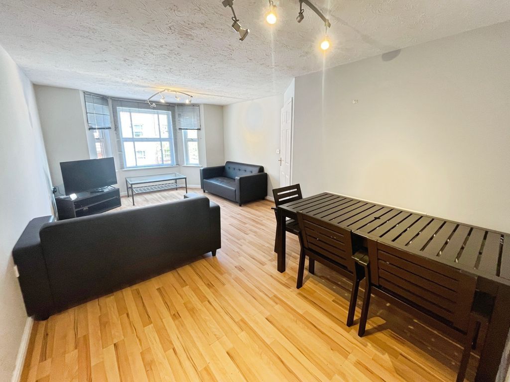 Property photo 2 of 9 Lounge Dining Area