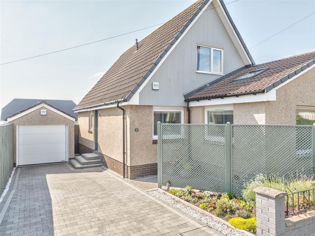 Property photo 1 of 22 16 Collingwood Street Bf-1.Jpg