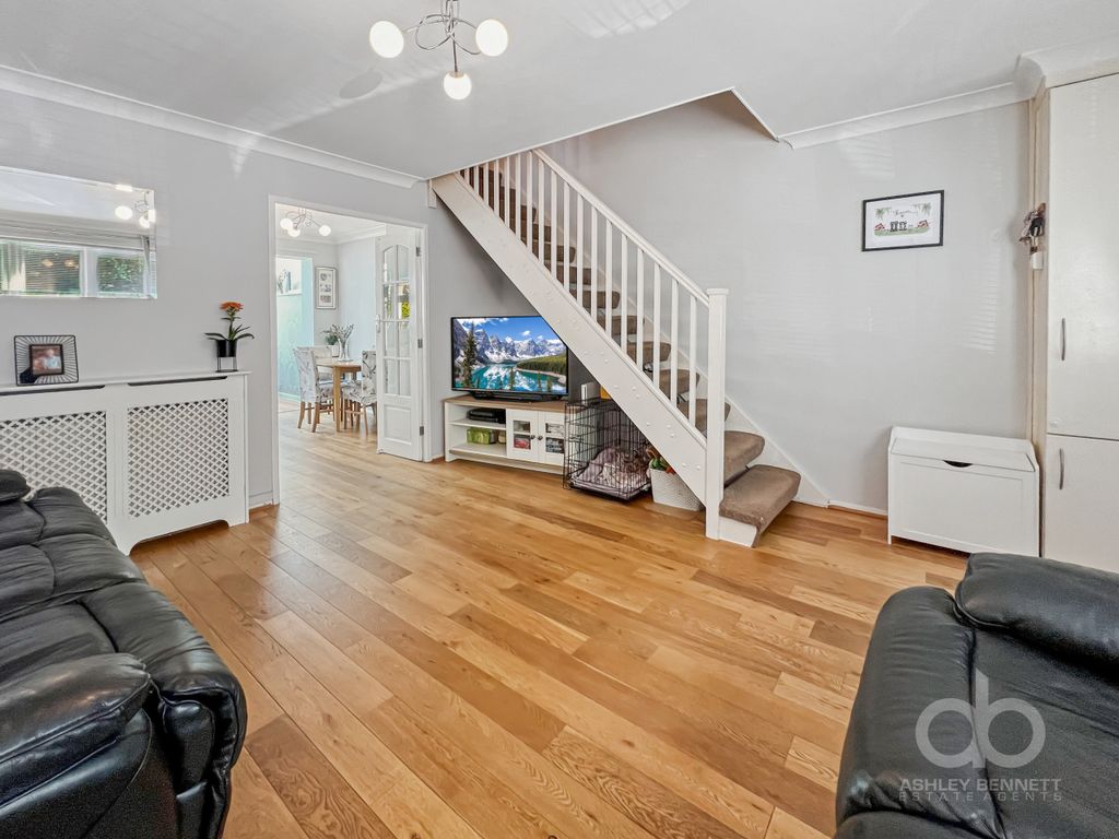 Property photo 3 of 23 04