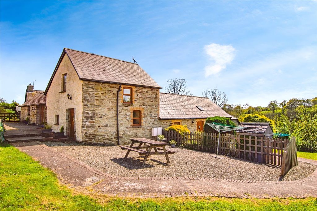 Property photo 2 of 50 Picture No. 37