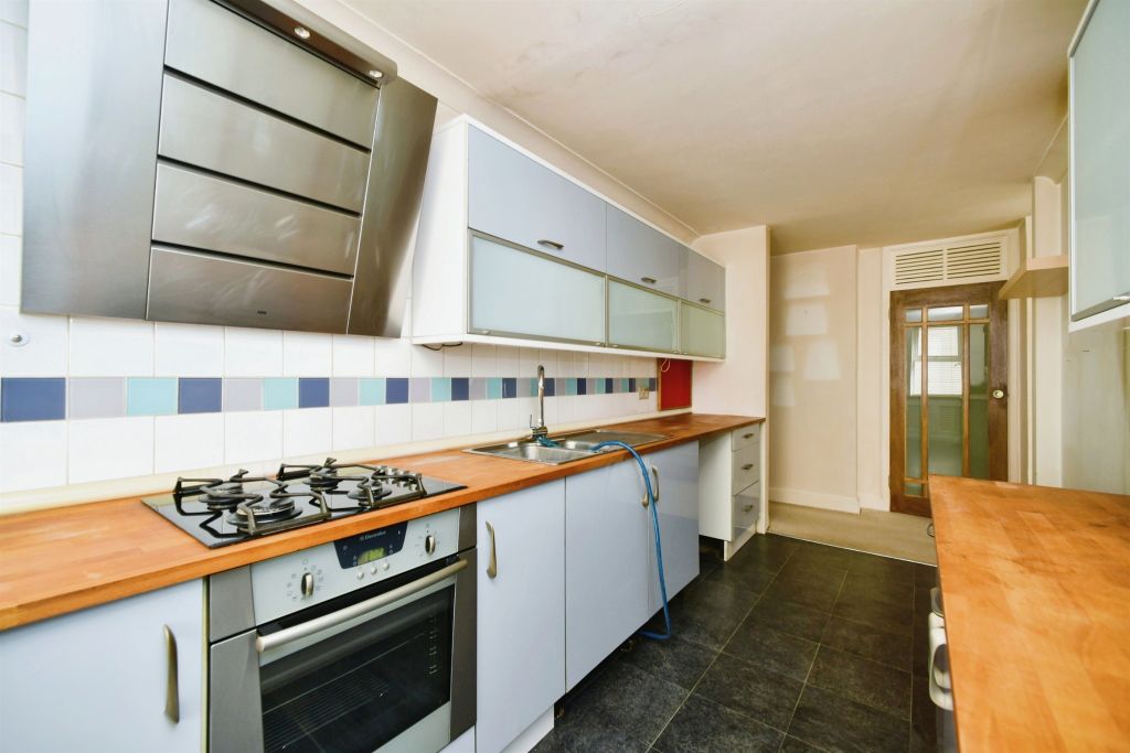 Property photo 3 of 15