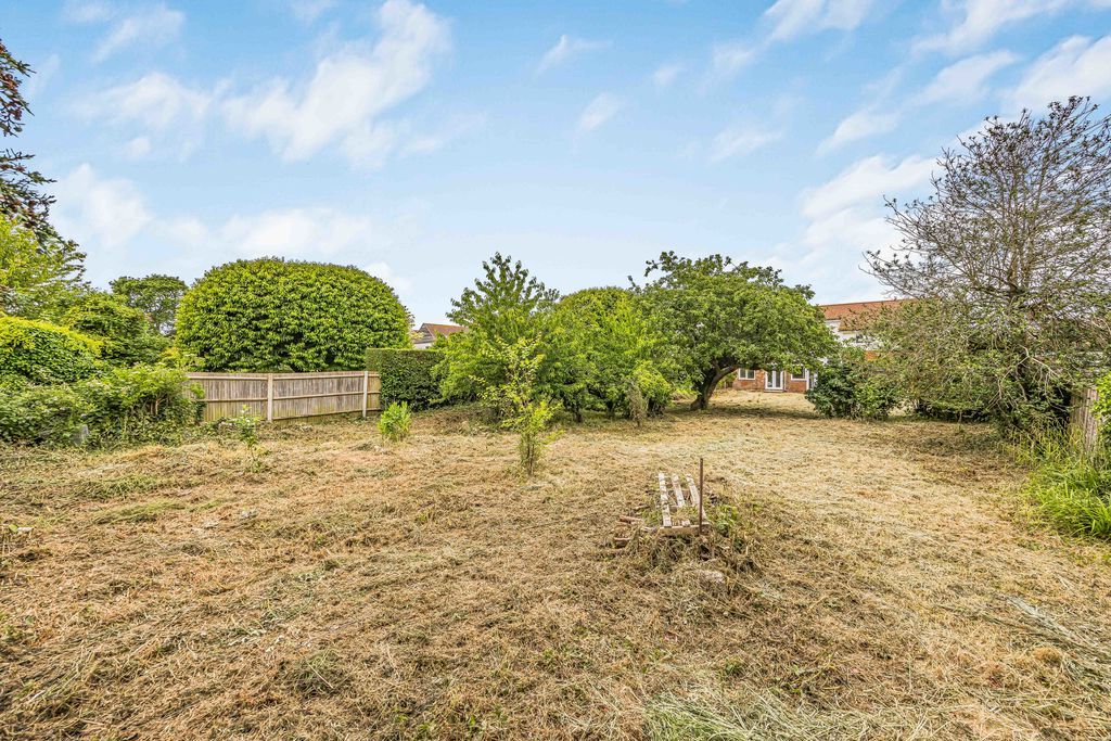 Property photo 2 of 24 Photo 25
