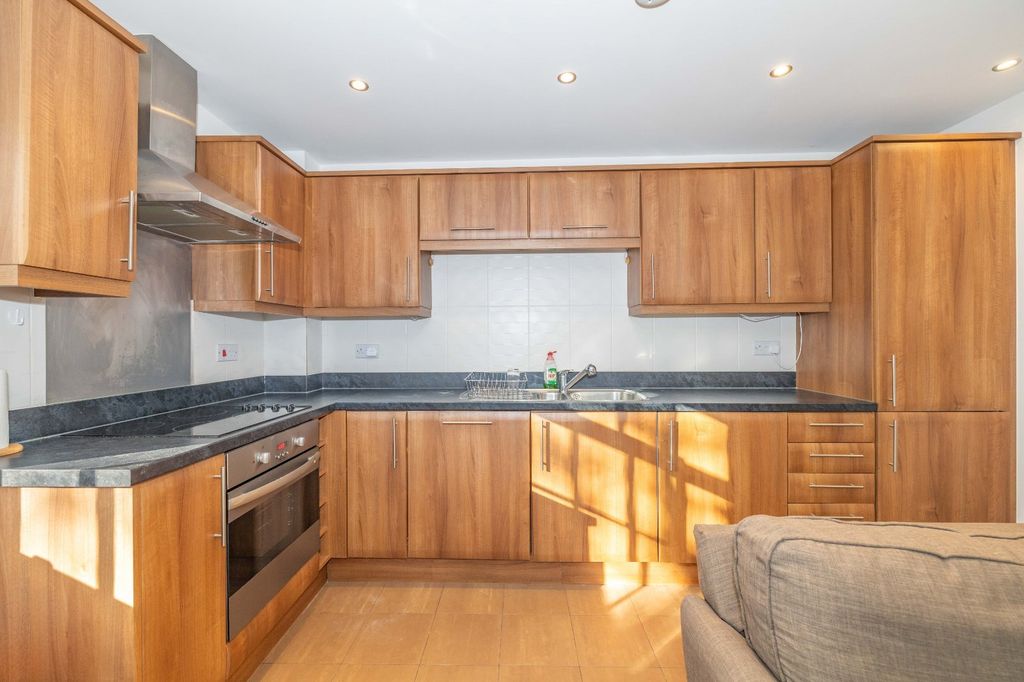 Property photo 3 of 14 Picture 3