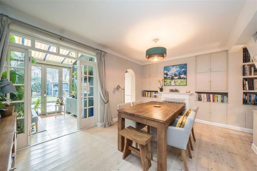 Property photo 3 of 8