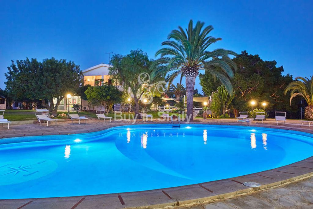 Property photo 1 of 40