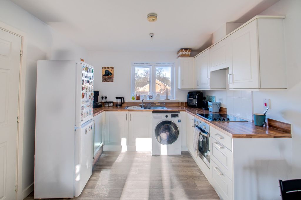 Property photo 3 of 13 Picture No. 24