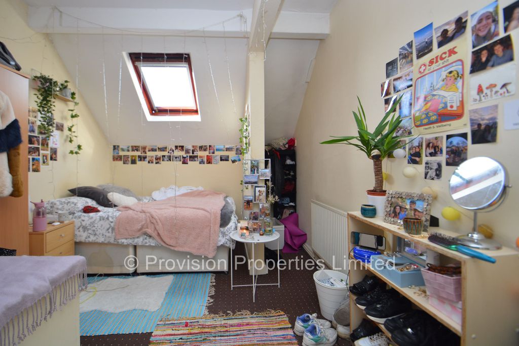 Property photo 2 of 11 Photo