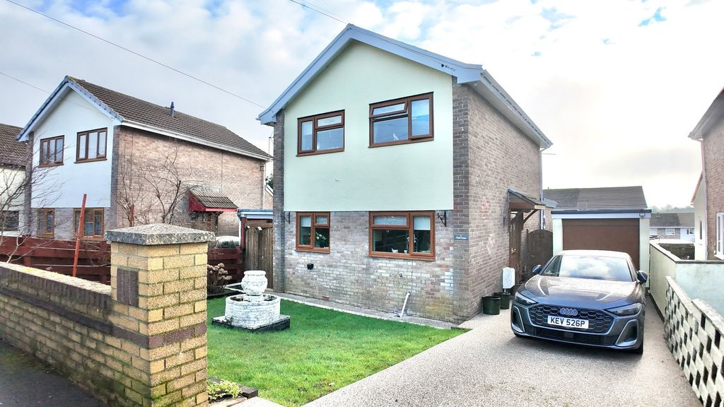 Property photo 1 of 30