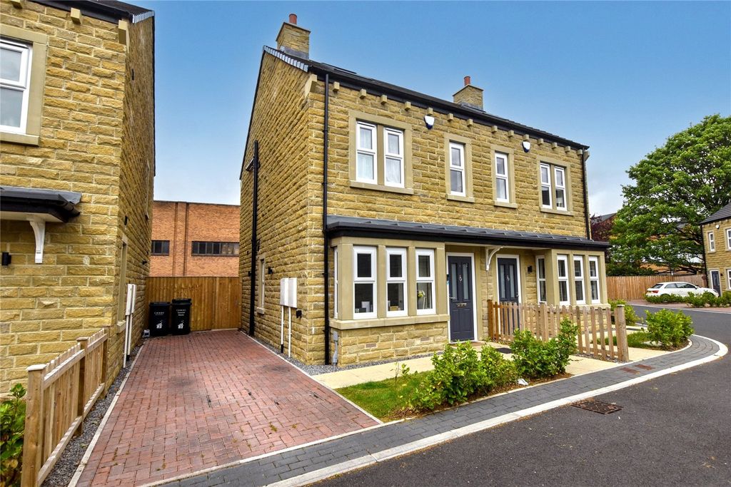 Property photo 1 of 17 Picture No. 24