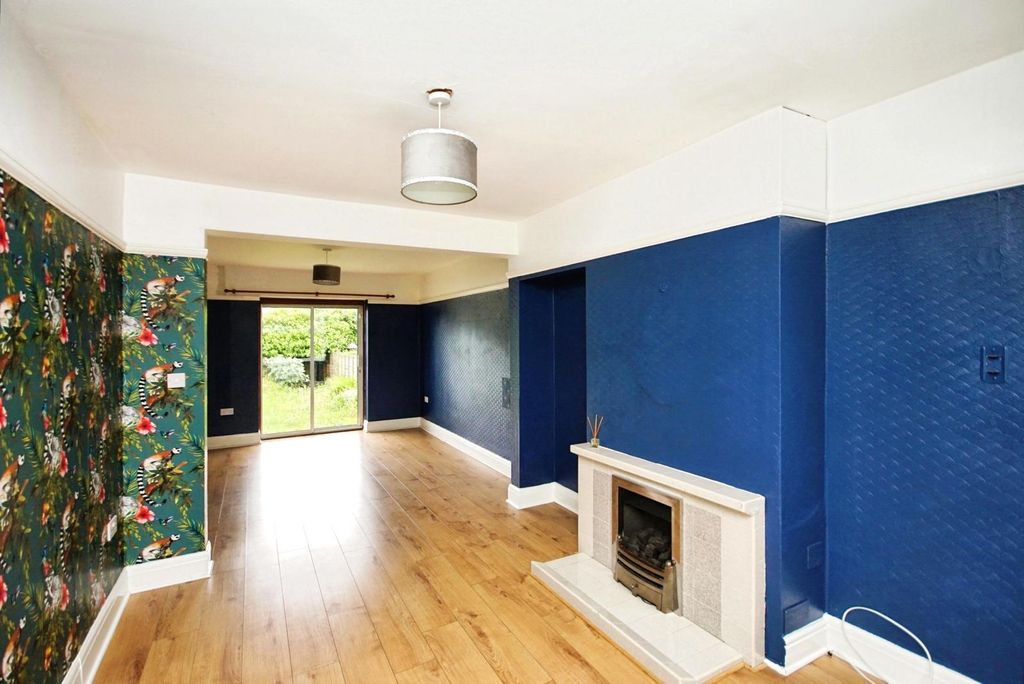 Property photo 3 of 17 Pbox-Img.Jpg