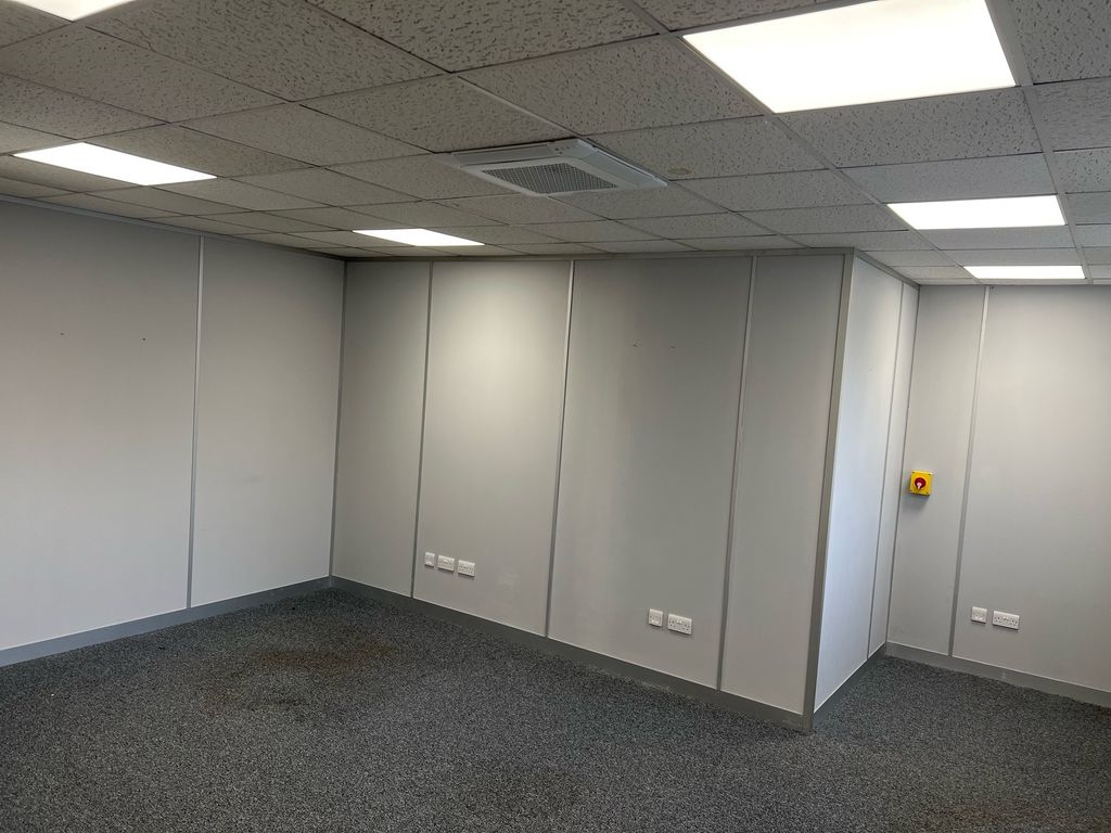 Property photo 2 of 4