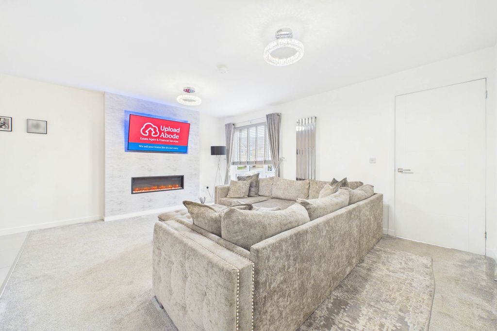 Property photo 2 of 30