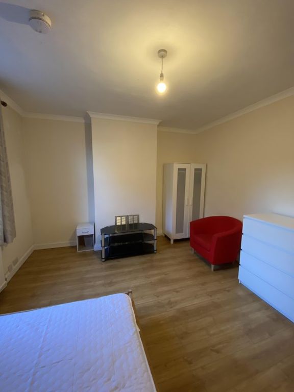 Property photo 3 of 18 2c51206E94F7F671025Ec95A059E65A5.Jpg