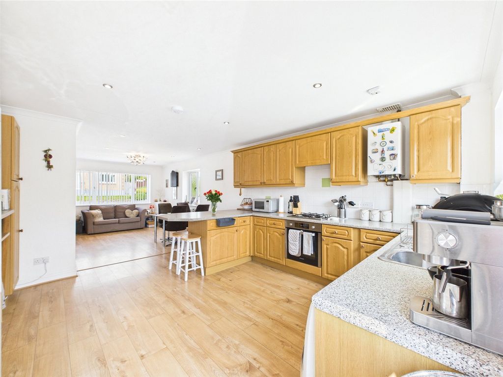 Property photo 3 of 18 Picture No. 04
