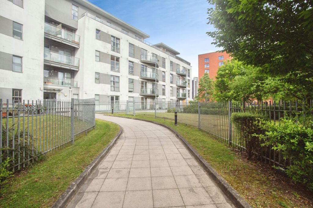 Property photo 1 of 15 Pbox-Img.Jpg