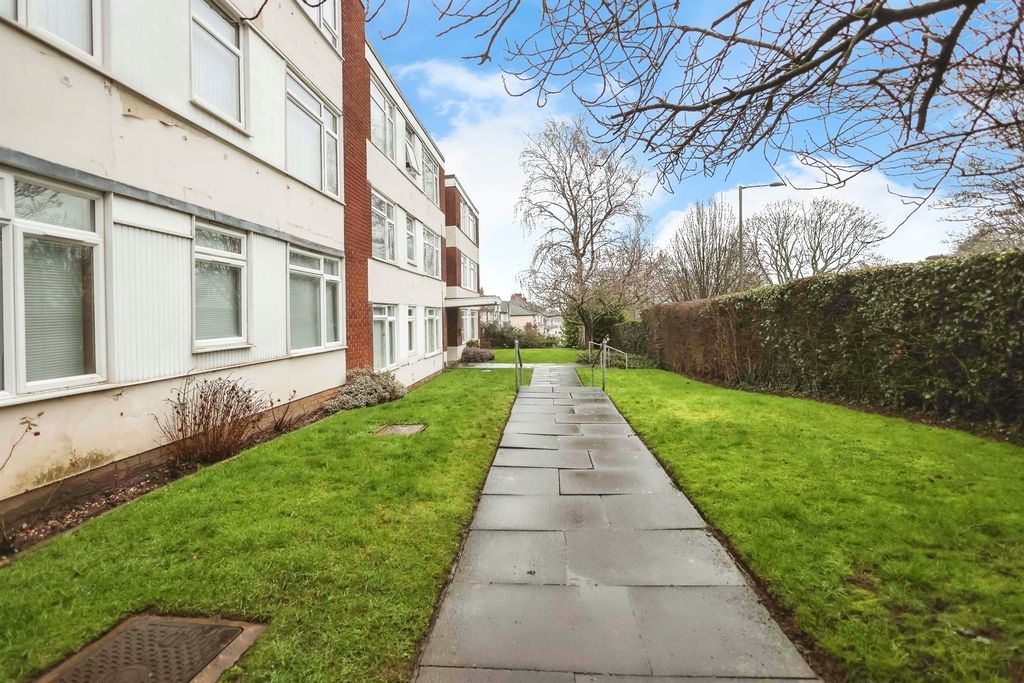 Property photo 2 of 15