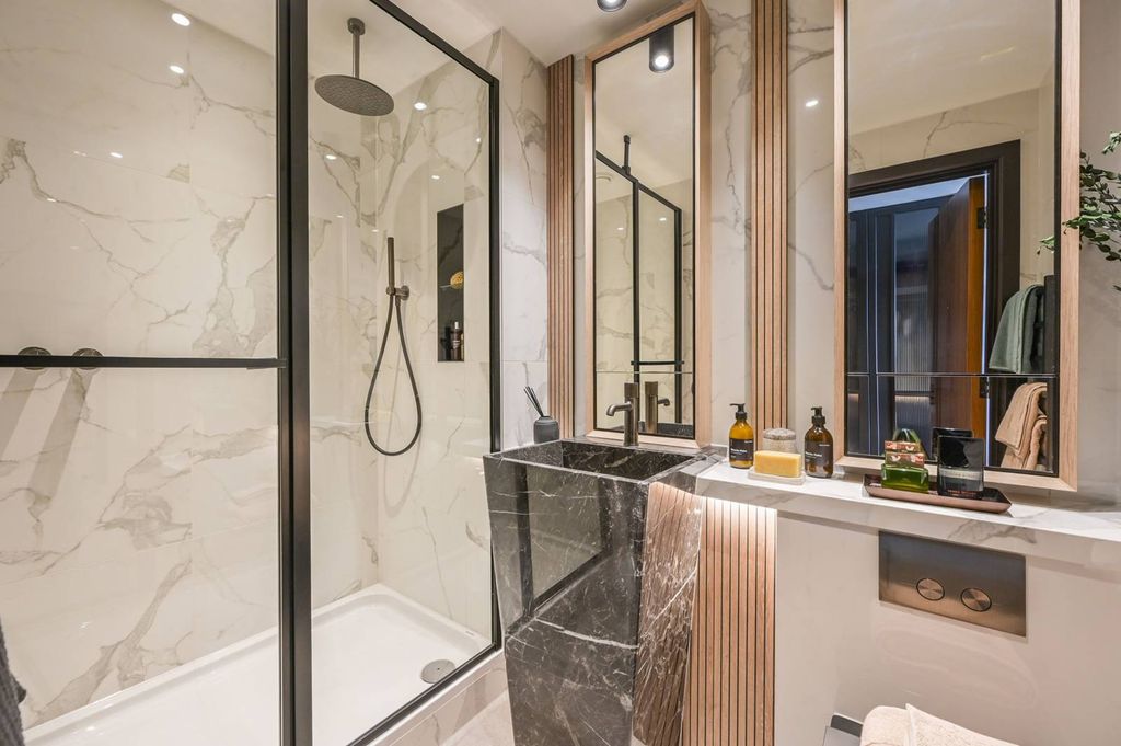 Property photo 3 of 26