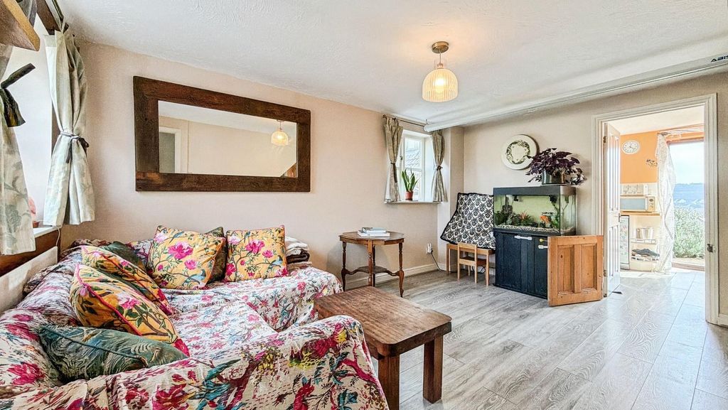 Property photo 3 of 17 B3B57F31-Untitled-6326.Jpg