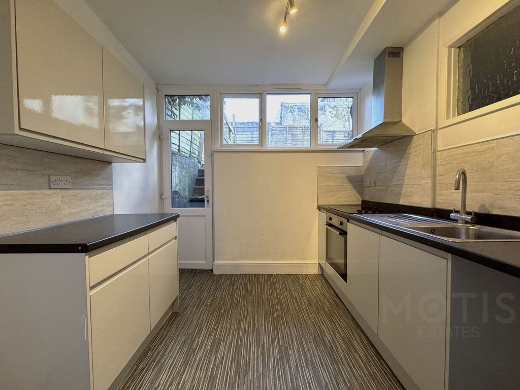 Property photo 3 of 7 Photo 3