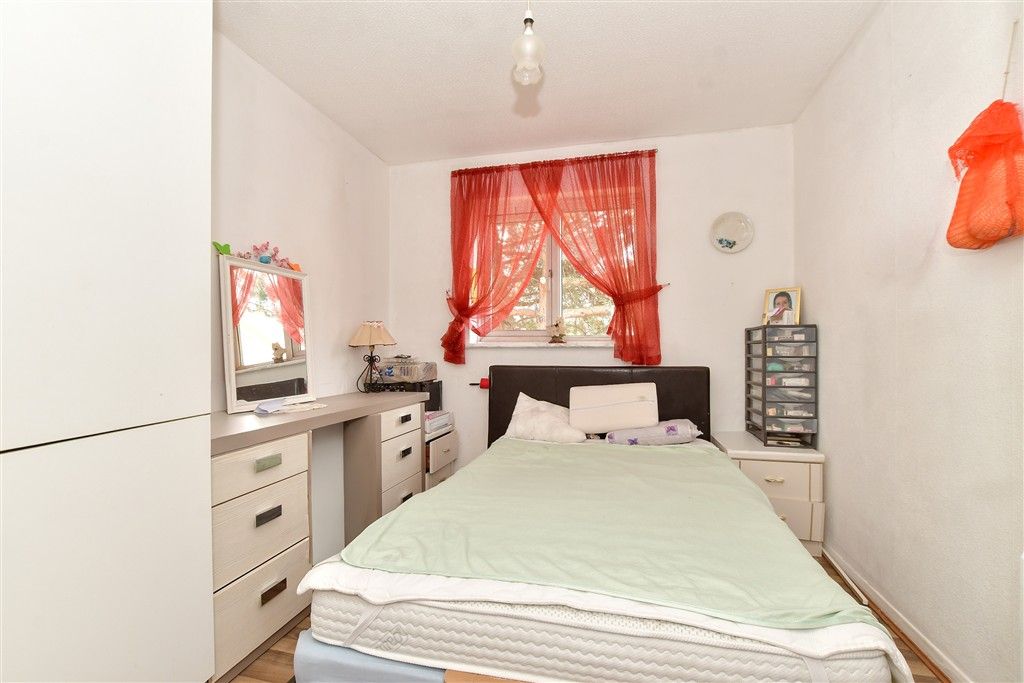 Property photo 3 of 5 Bedroom