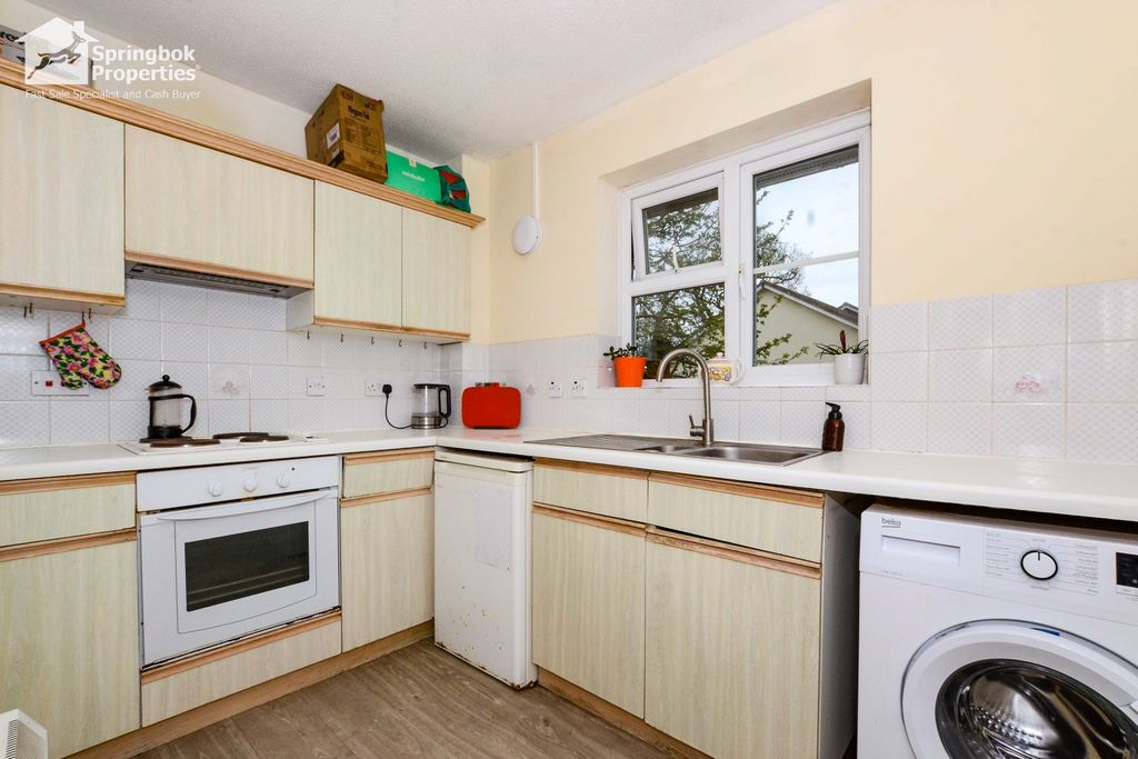 Property photo 3 of 9 Image 2