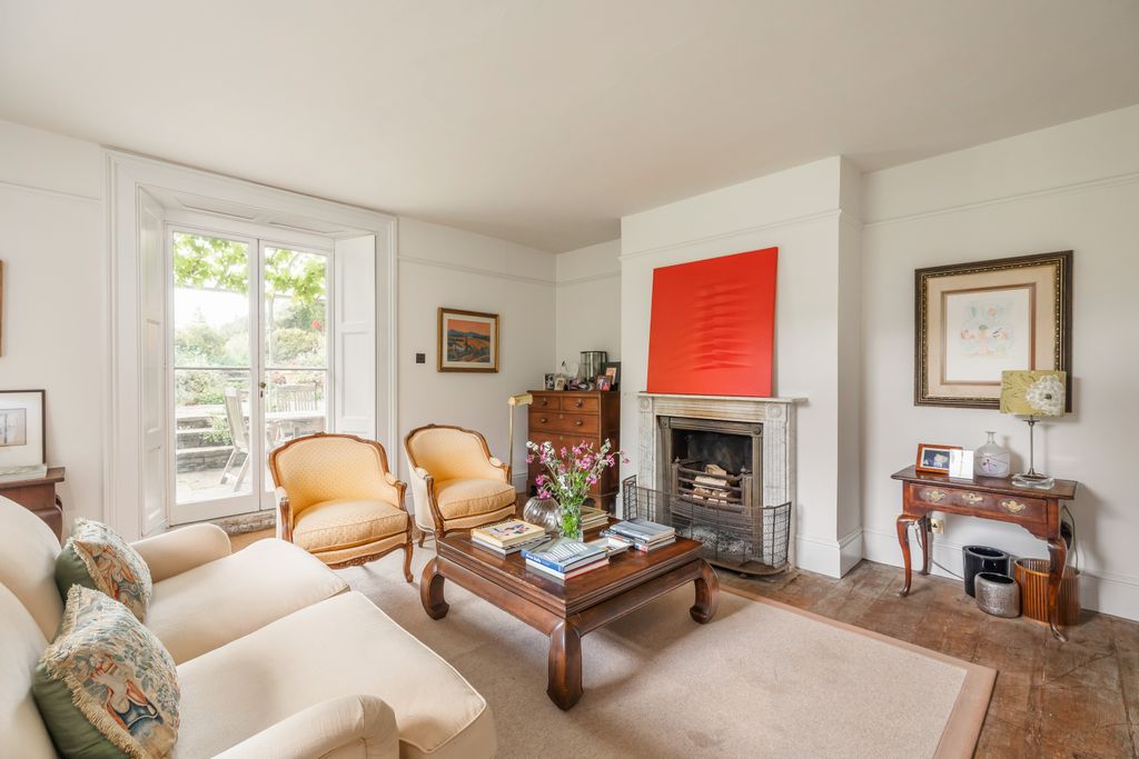 Property photo 3 of 22 Drawing Room