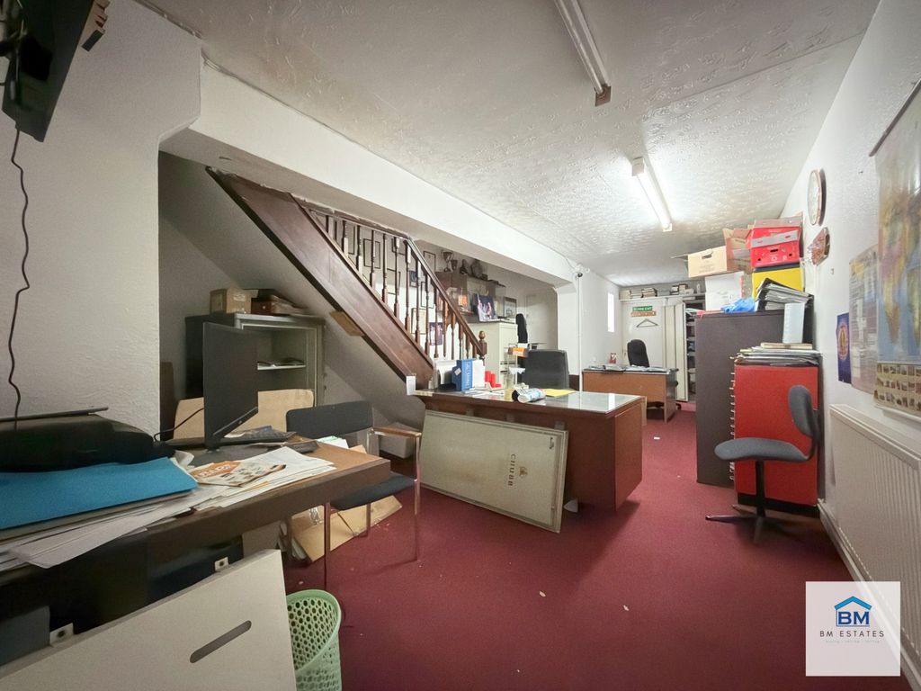 Property photo 3 of 7 Photo 3