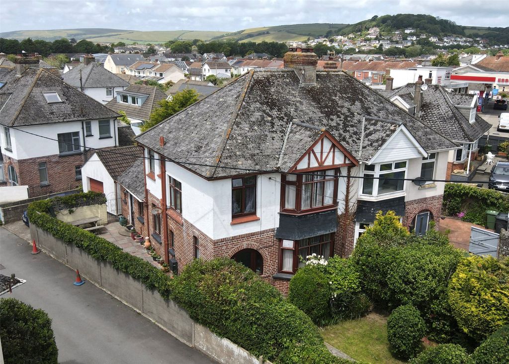 Property photo 1 of 16 1 - Picture No. 23