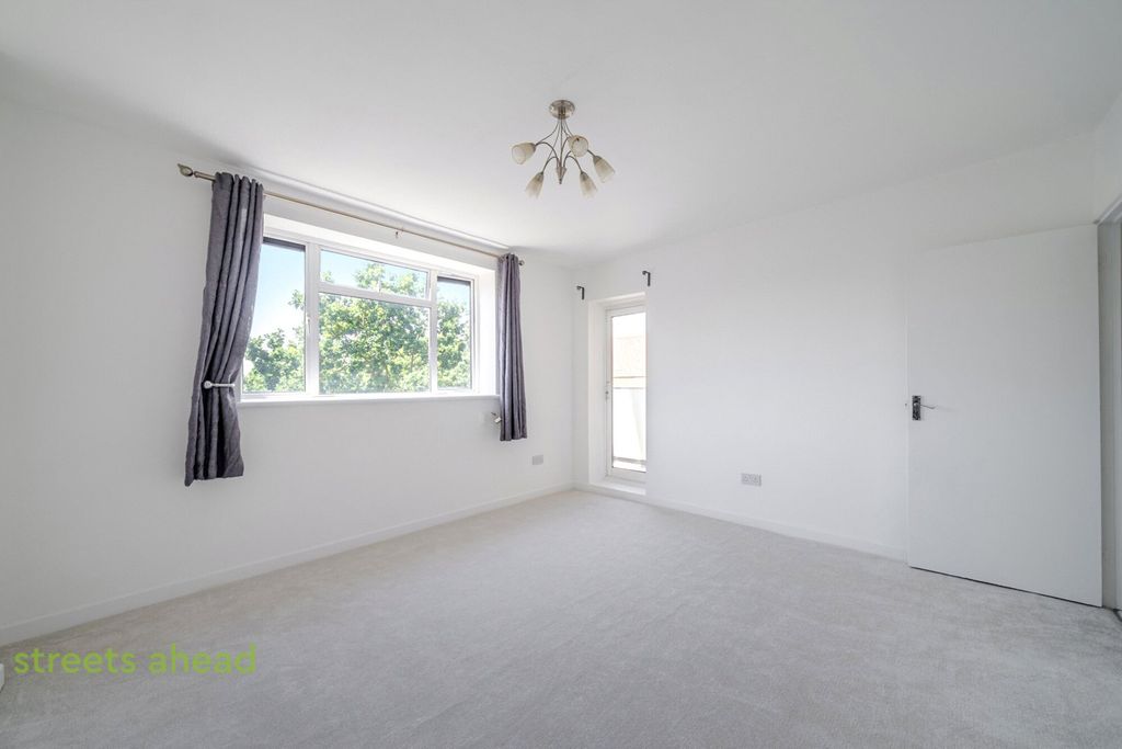 Property photo 1 of 10 Picture No. 19