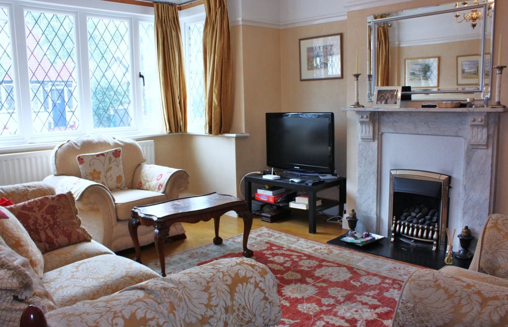 Property photo 2 of 9