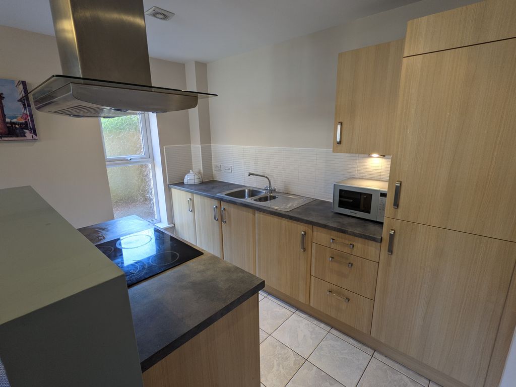 Property photo 3 of 12