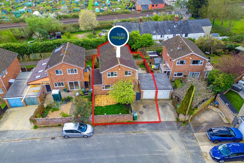 Property photo 2 of 42 48 The Beagles, Cashes Green, Stroud Gl5 4Se | Fre