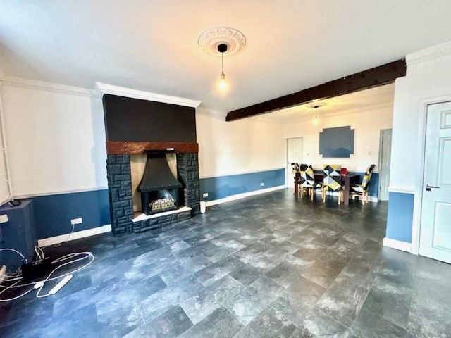 Property photo 2 of 9 Balcony